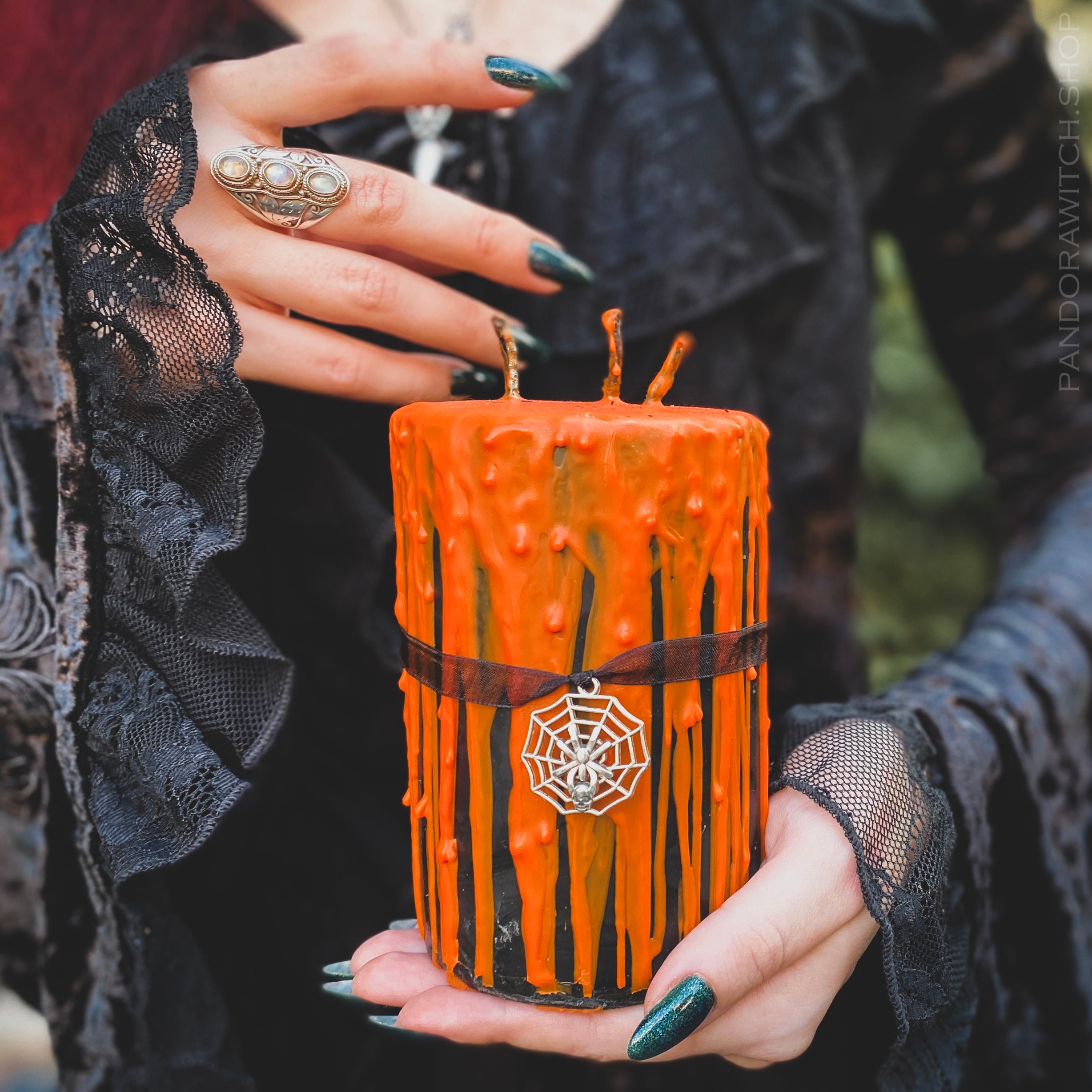 Gothika Pumkin Ghost - Beeswax candle