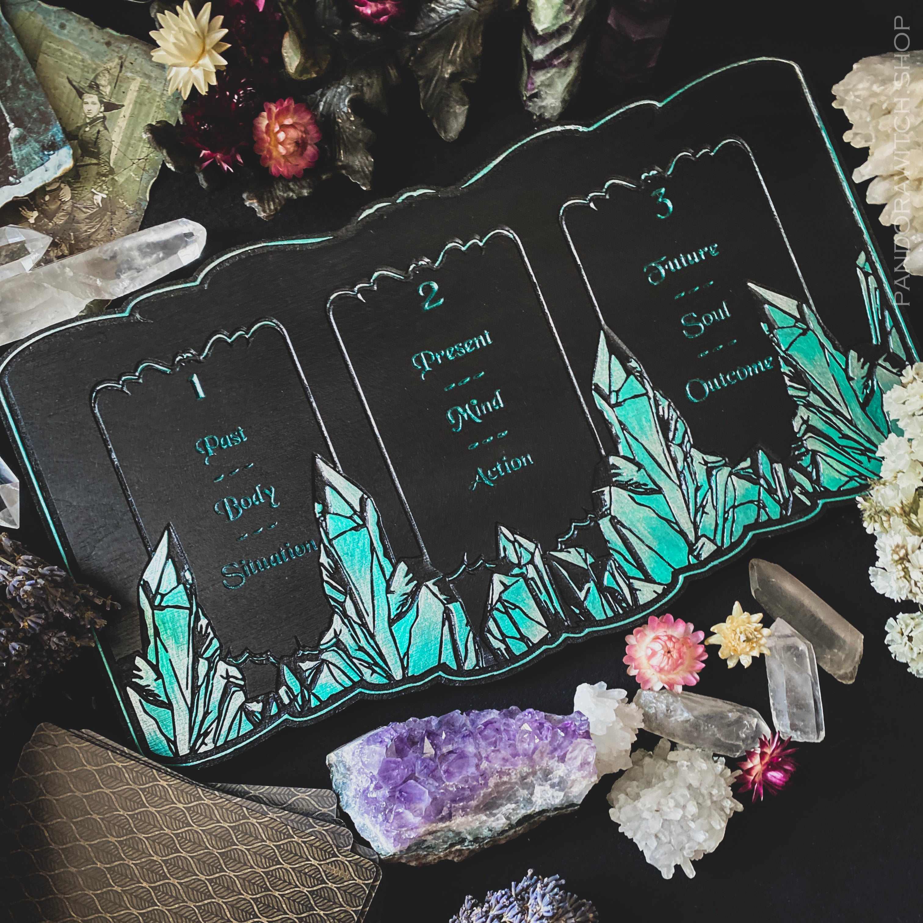 Tarot Board Three Card Spread - Emerald Crystals