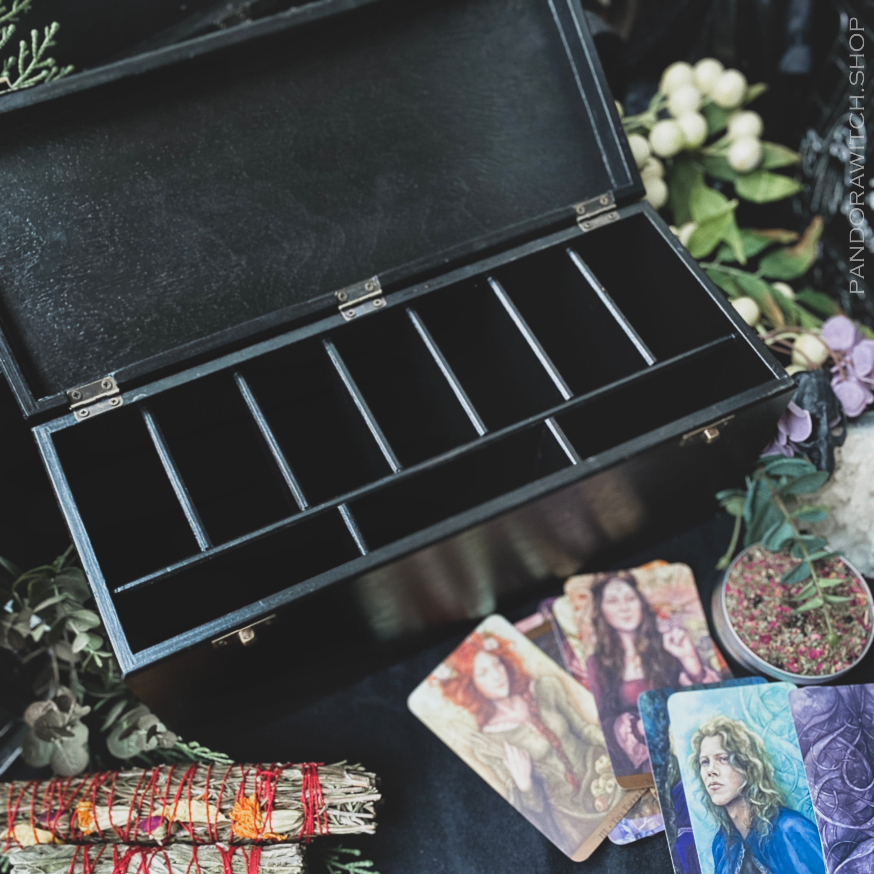 Box for 10 Tarot decks - Lunar Tarot