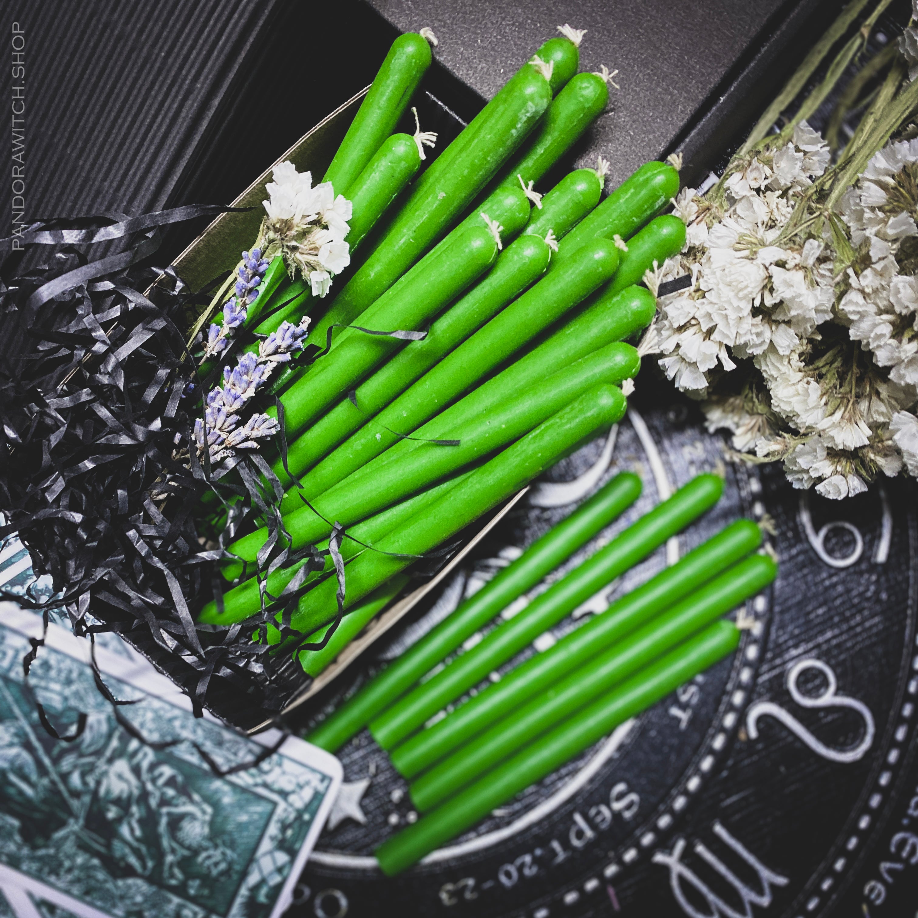 Green beeswax candles - Set 25