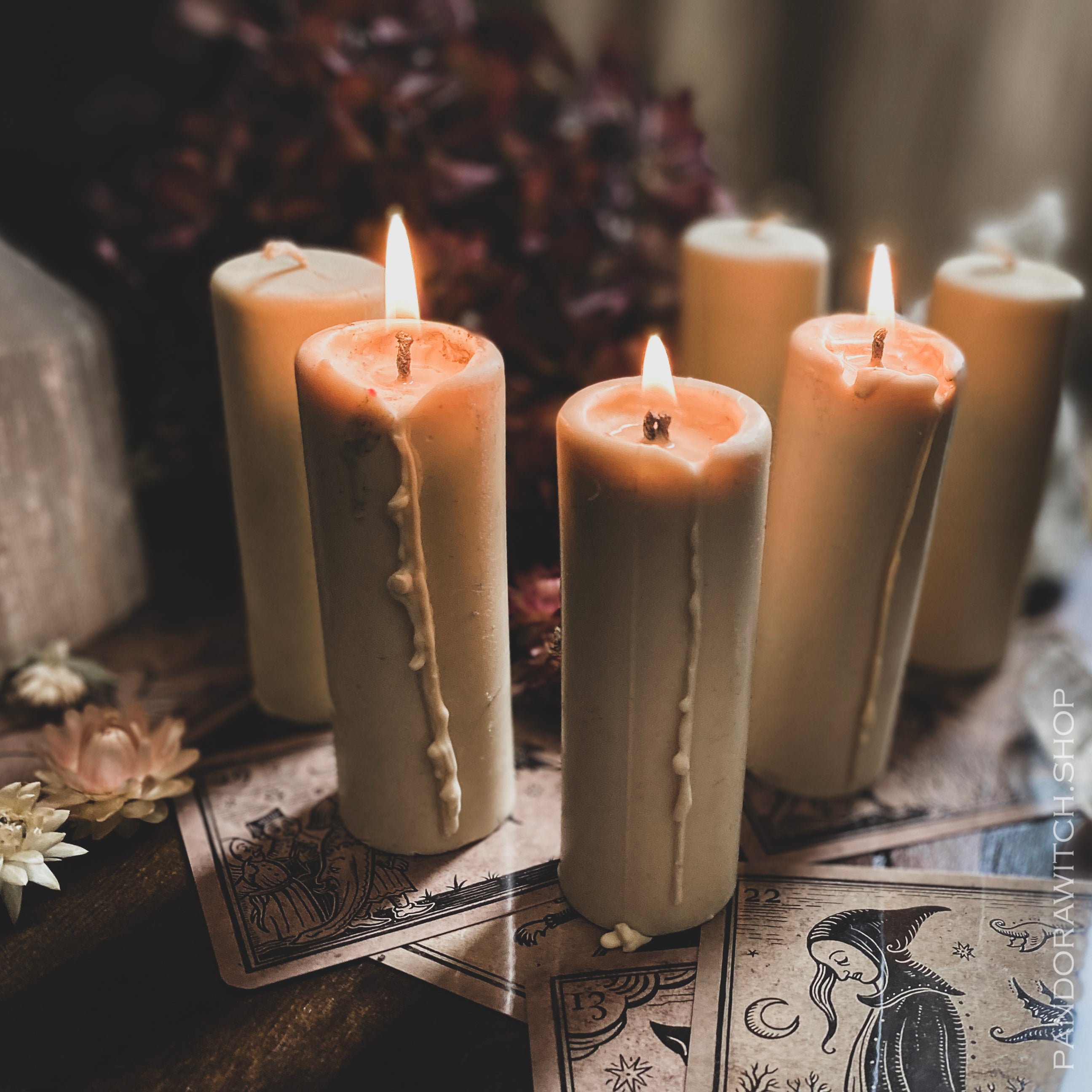 White cylinder - Beeswax candle