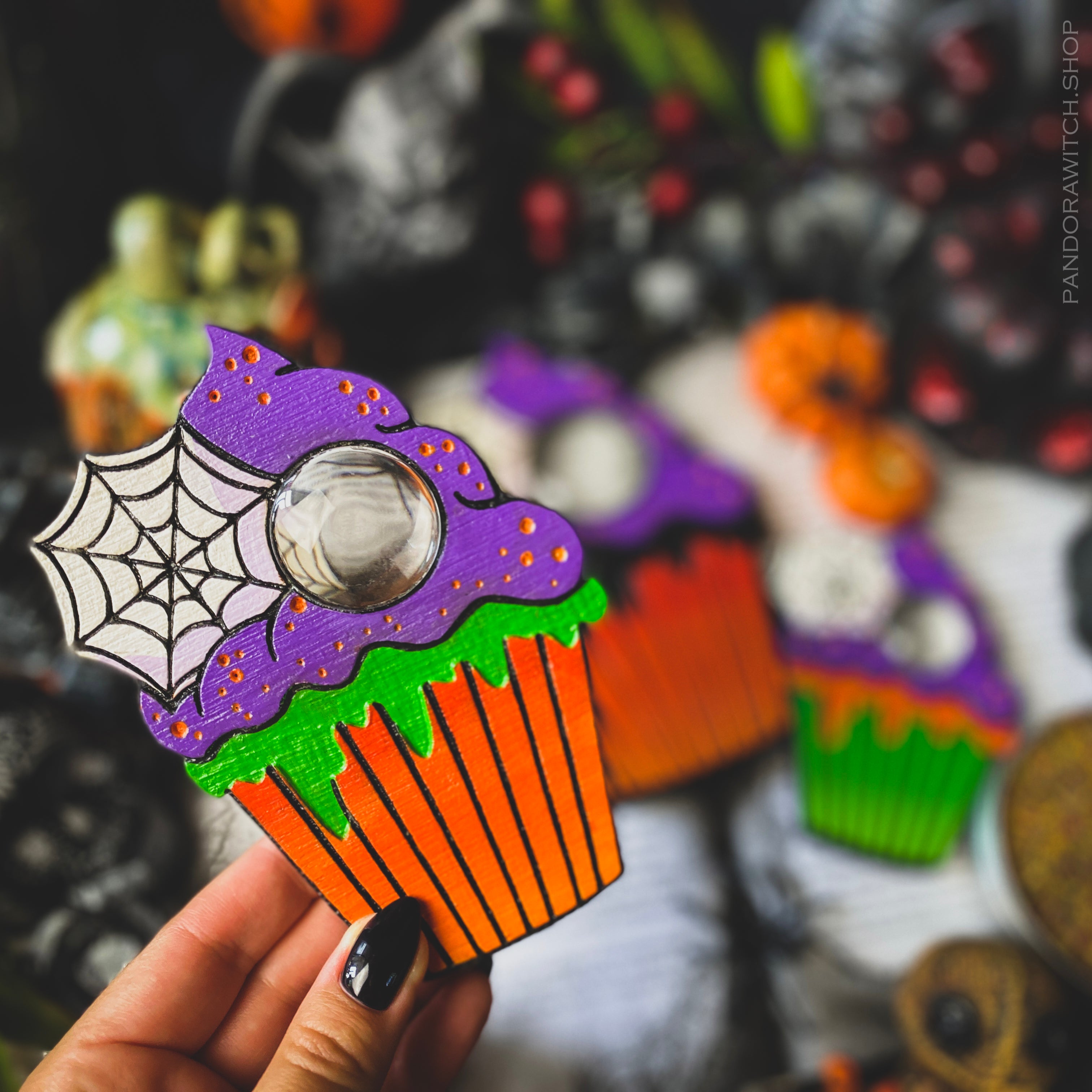 Planchette - Trick'r Treat - Spider Web Cake