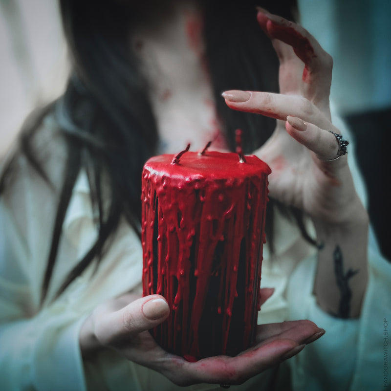 Gothika Bloodlust - Beeswax candle