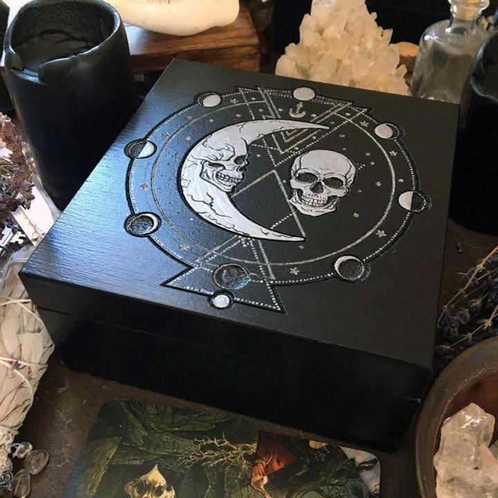 Box - "Moon Skull"