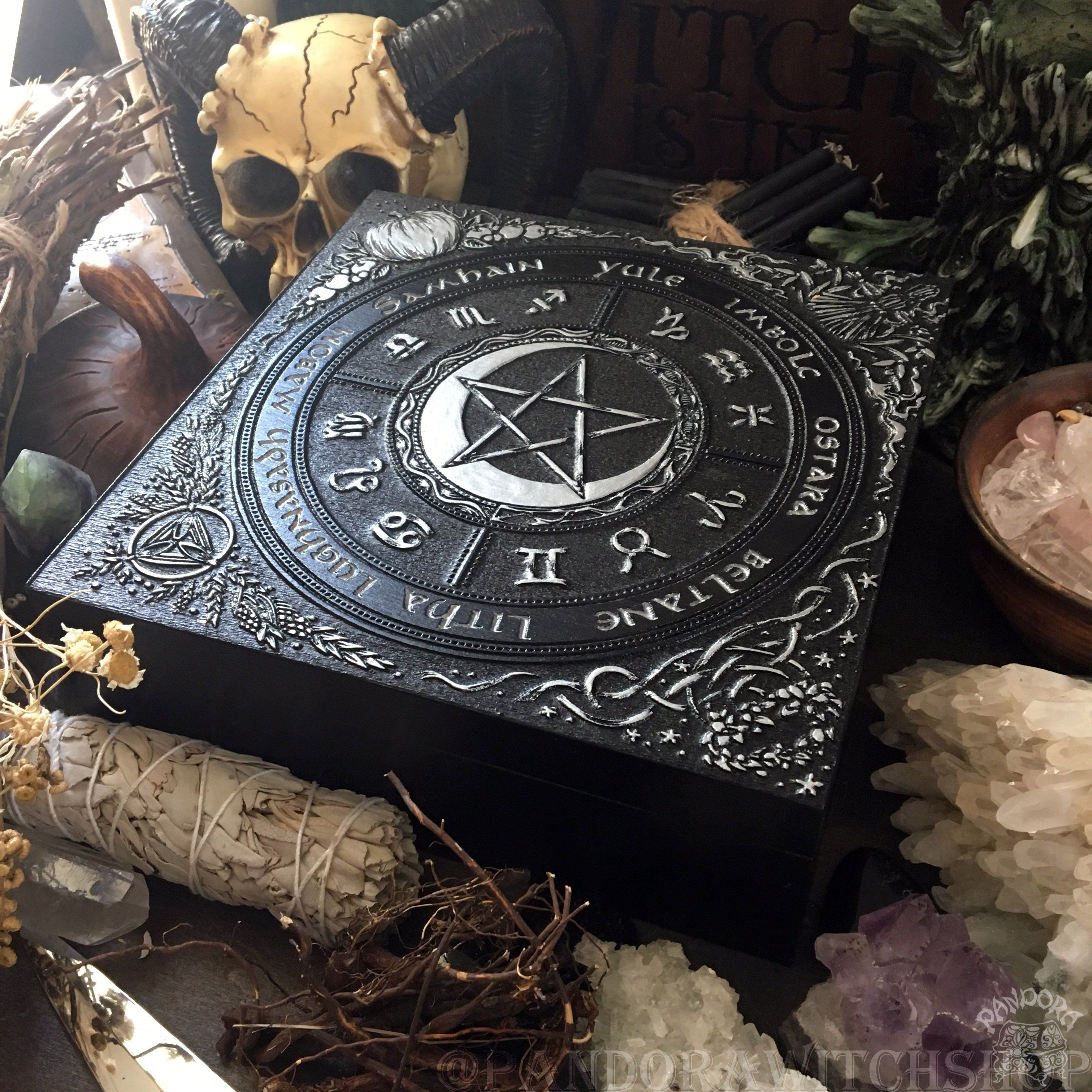 Box - Wheel Of The Year "PentaMoon" - Black And Silver