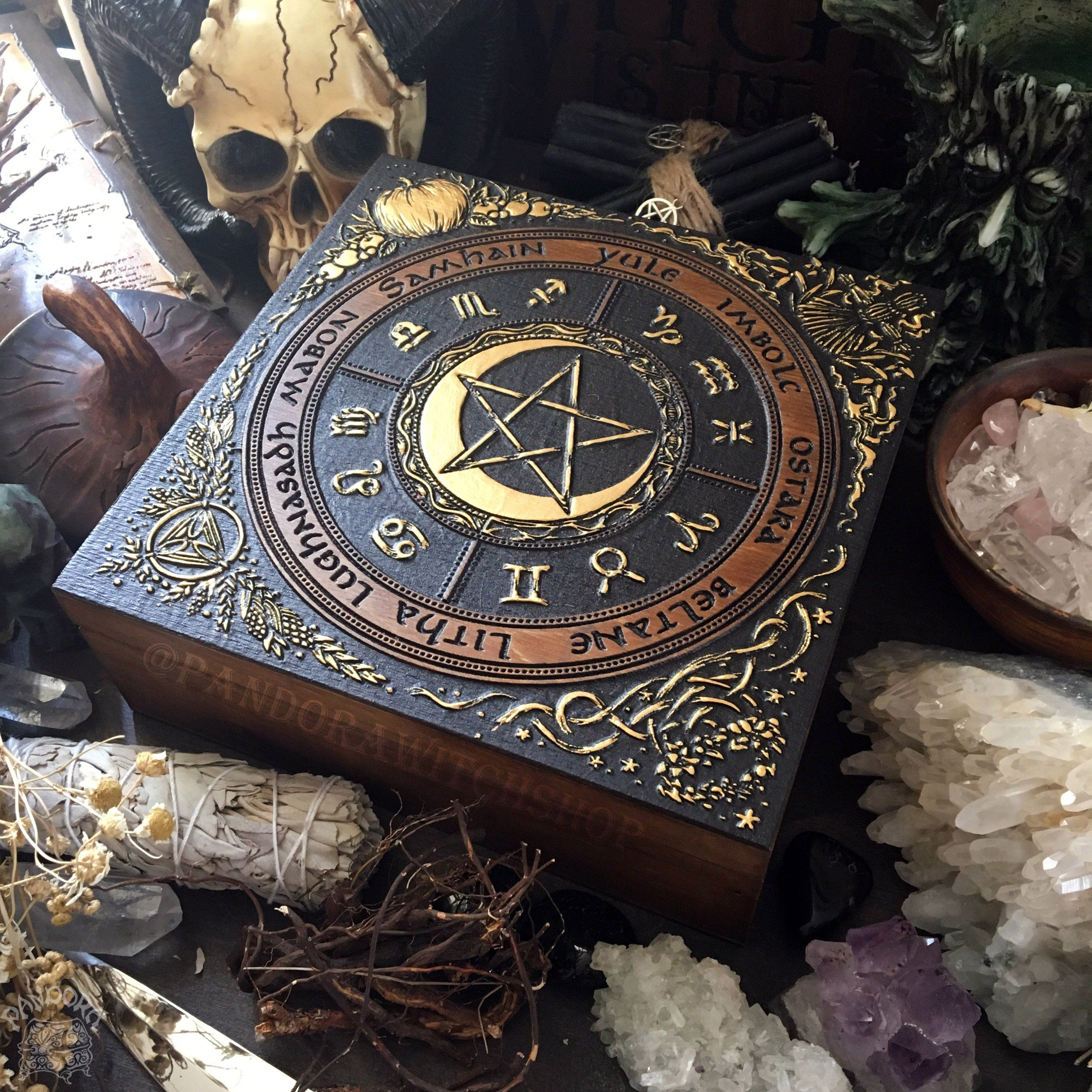 Box - Wheel Of The Year "PentaMoon" - Dark Wood And Gold