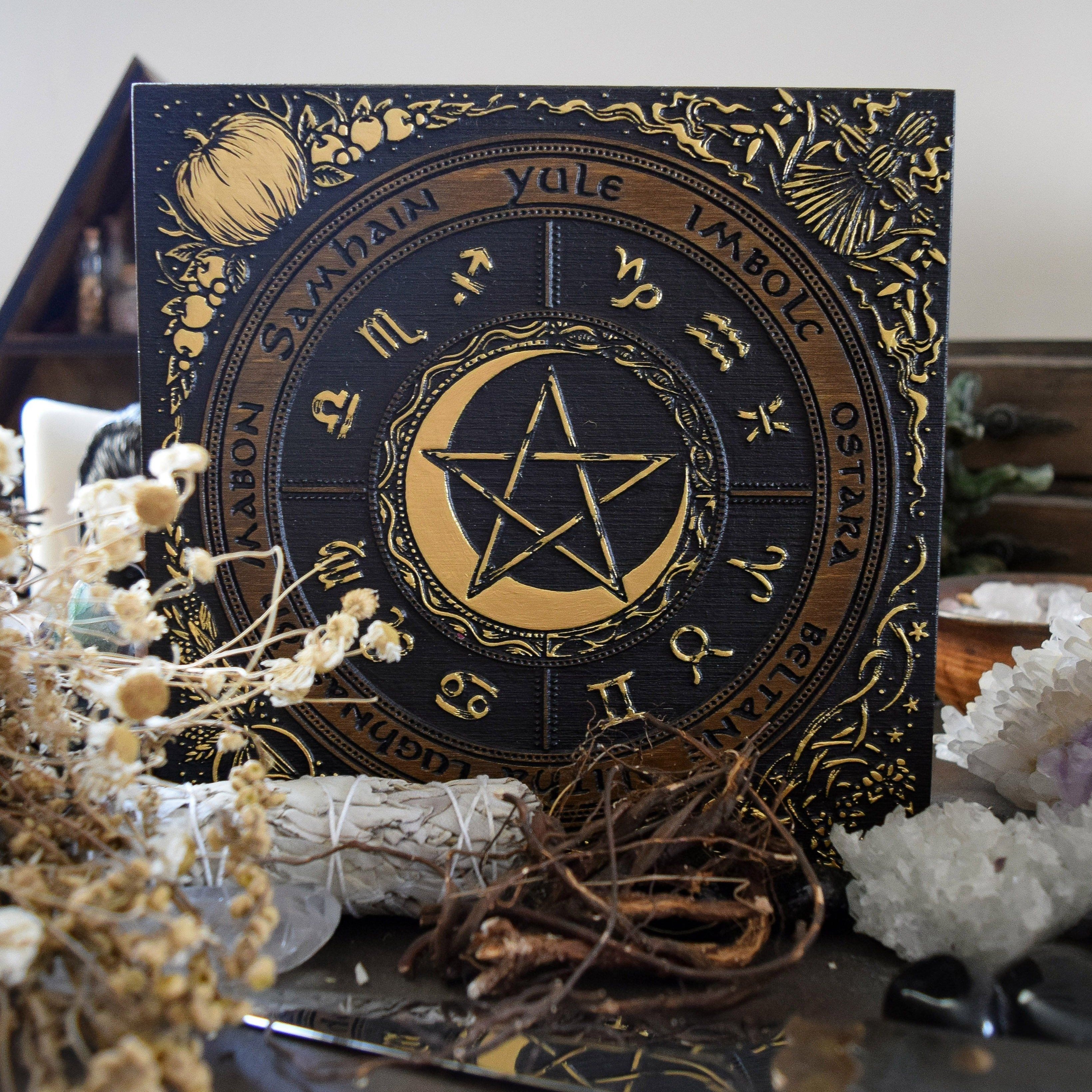 Box - Wheel Of The Year "PentaMoon" - Dark Wood And Gold