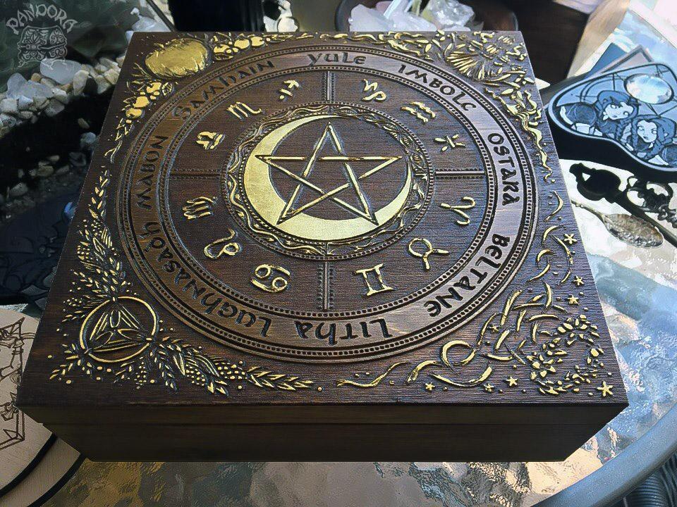 Box - Wheel Of The Year "PentaMoon" - Dark Wood And Gold