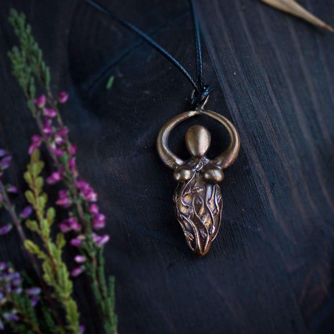 Bronze Pendant "Goddess"