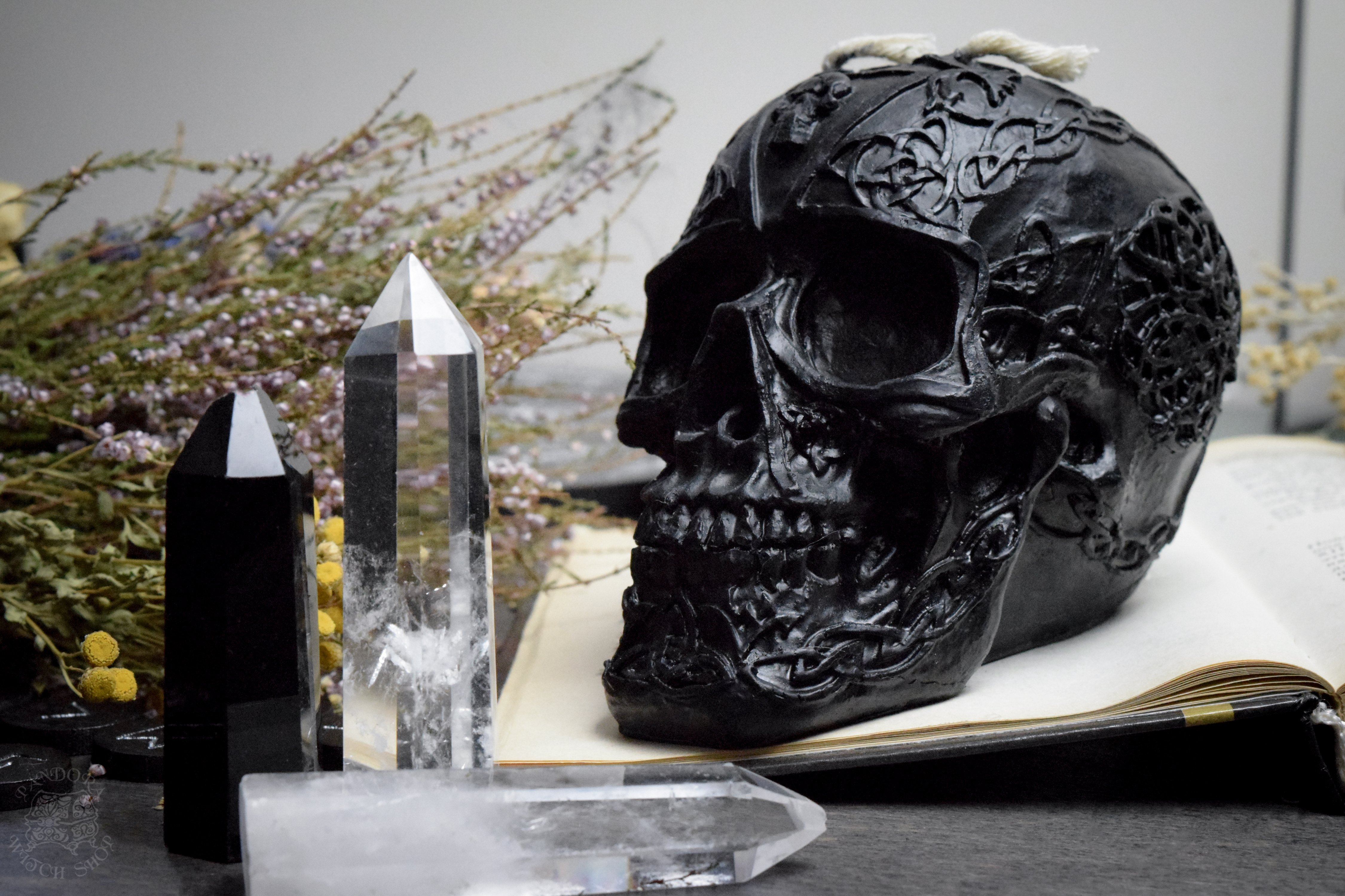 Big Skull - Beeswax candle