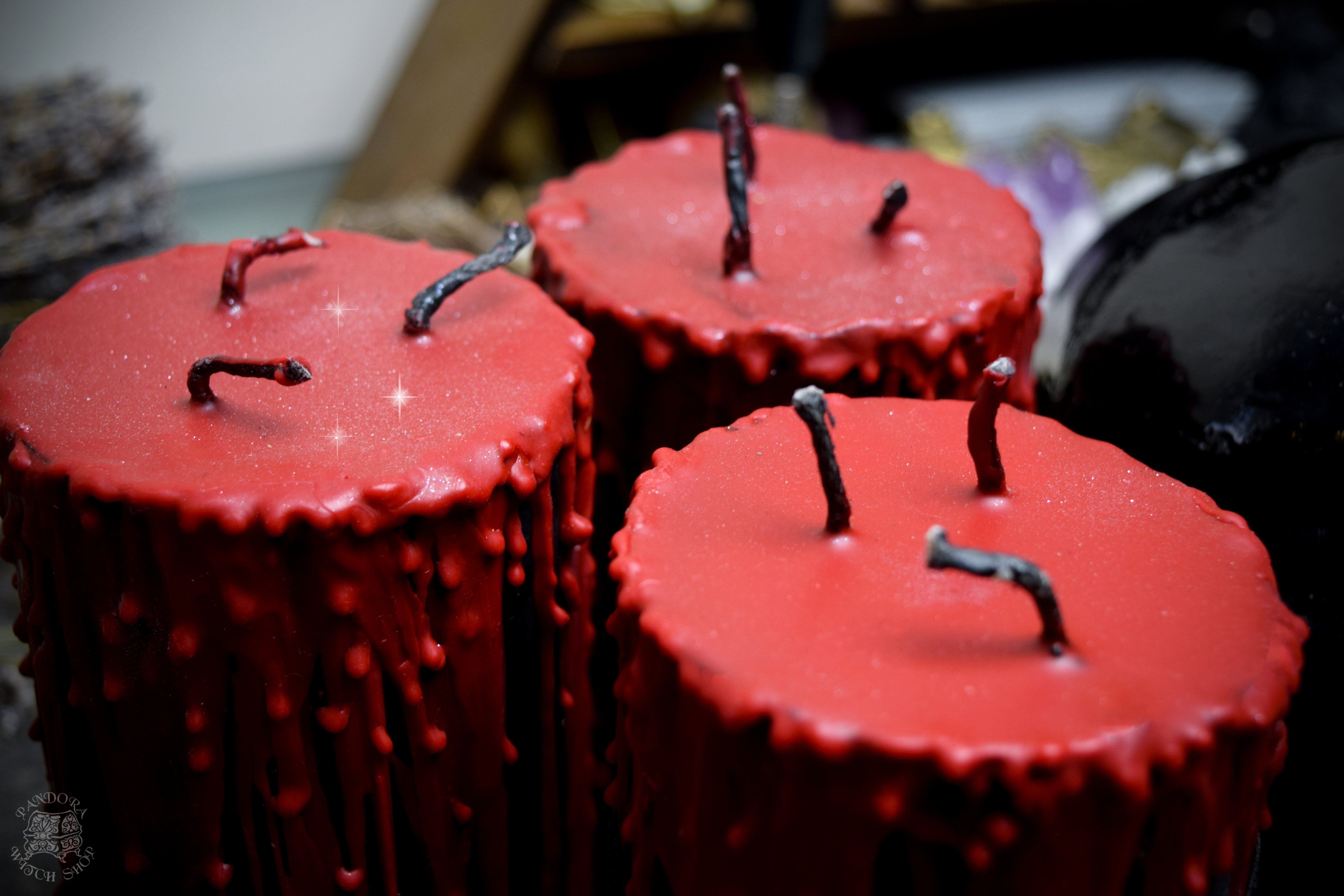 Candle - Gothika Bloodlust - Beeswax Candle