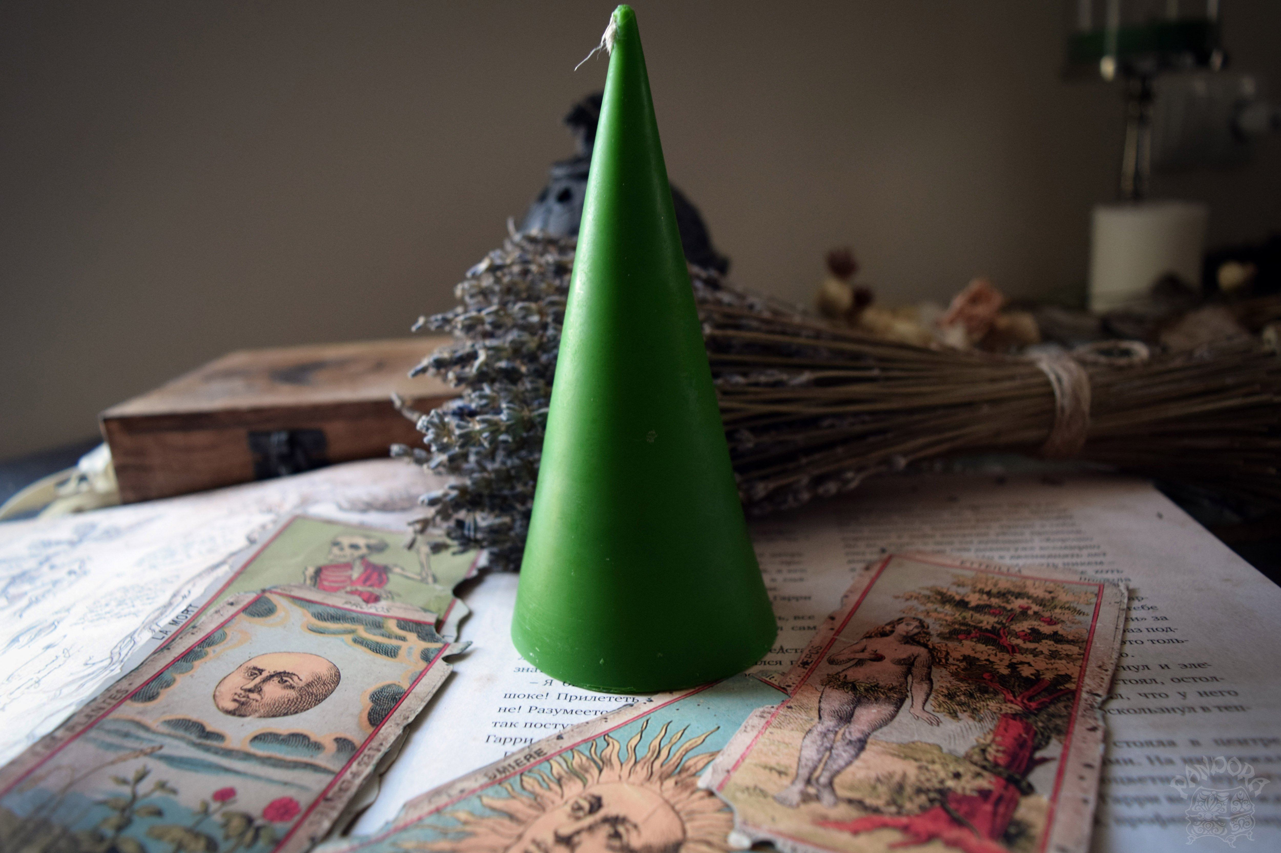 Candle - Green Cone - Beeswax Candle