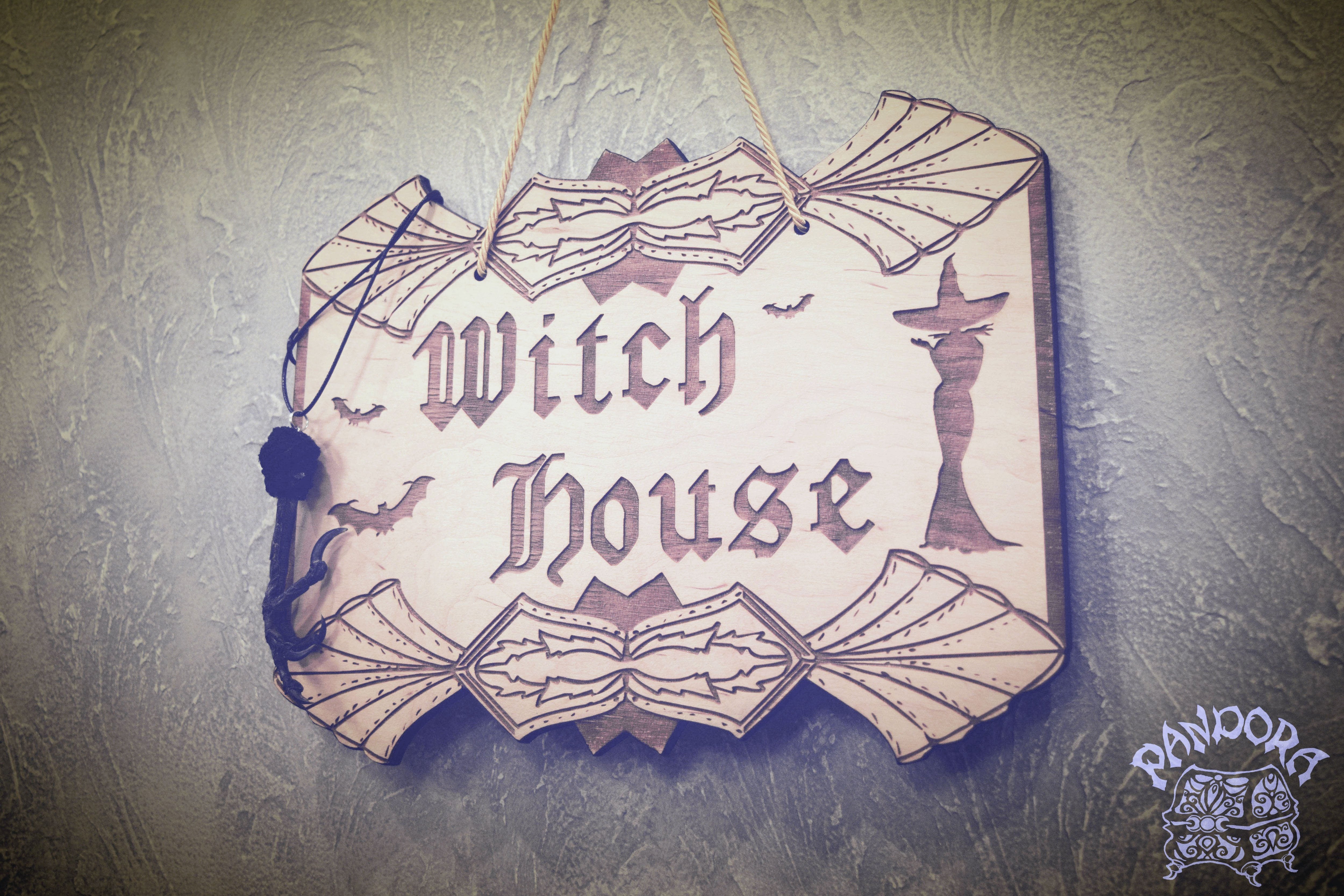 Decor - Wooden Sign "Witch House"
