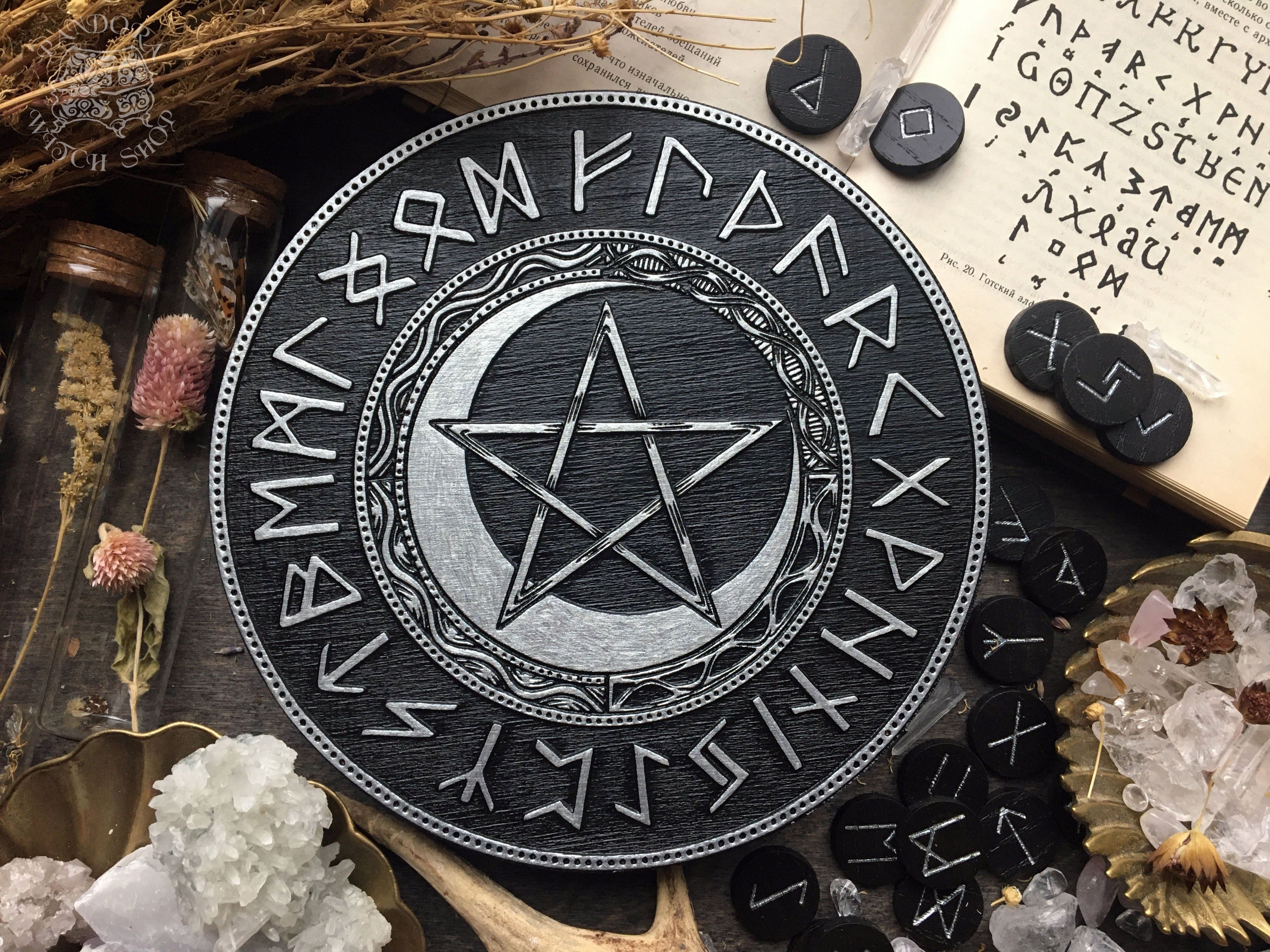 Elder Futhark Runes - PentaMoon - Black\Silver