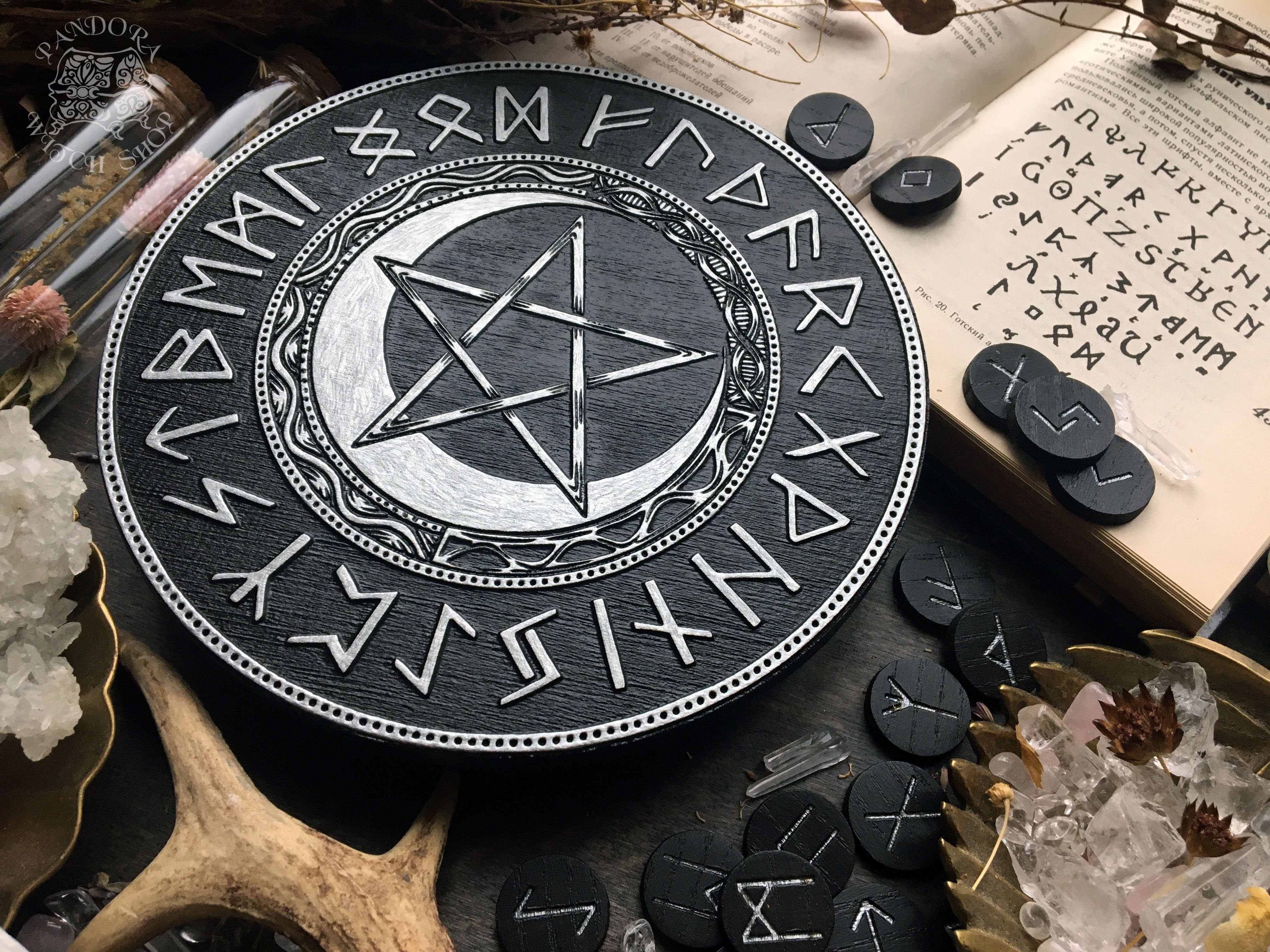 Elder Futhark Runes - PentaMoon - Black\Silver