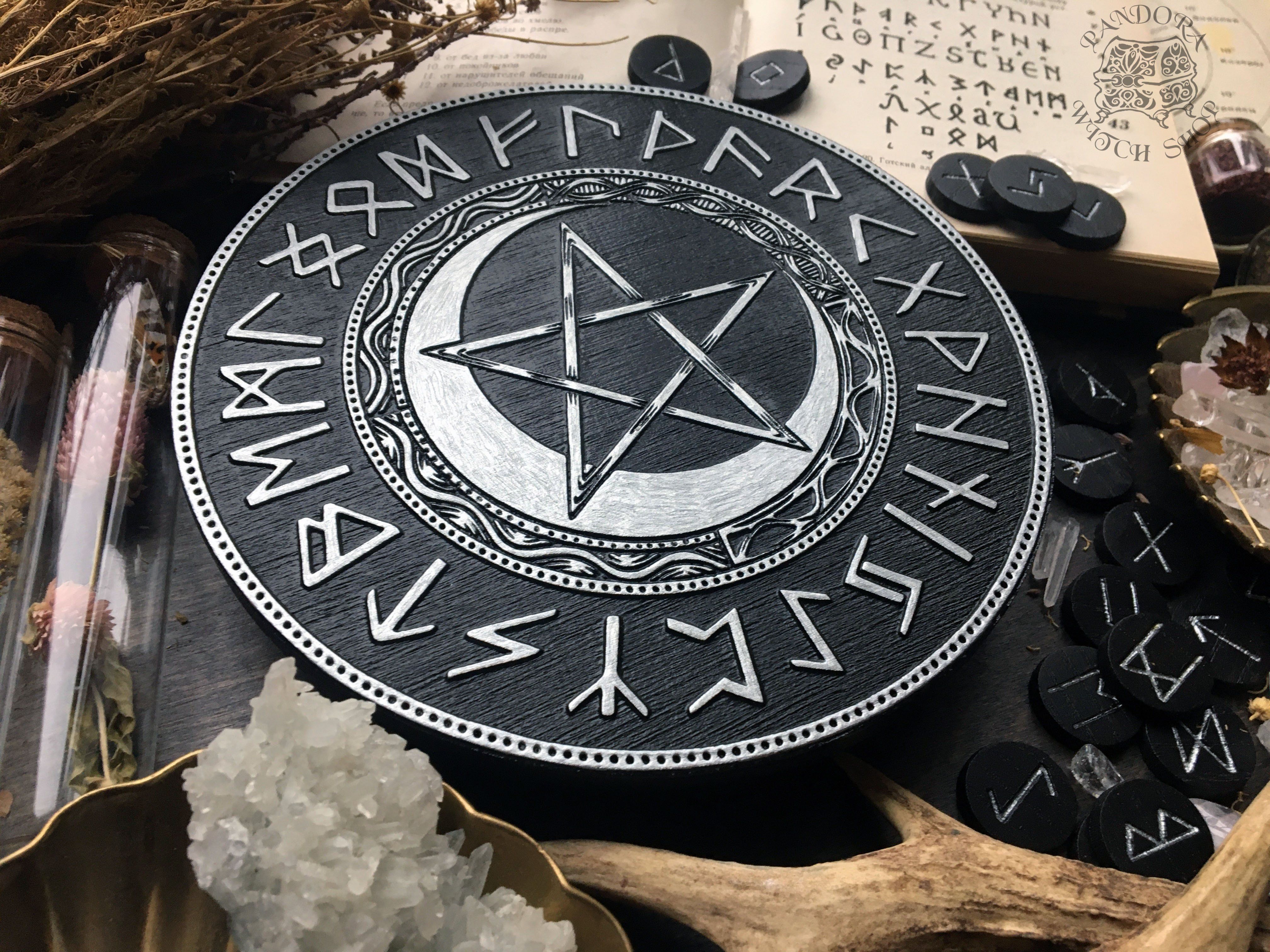 Elder Futhark Runes - PentaMoon - Black\Silver