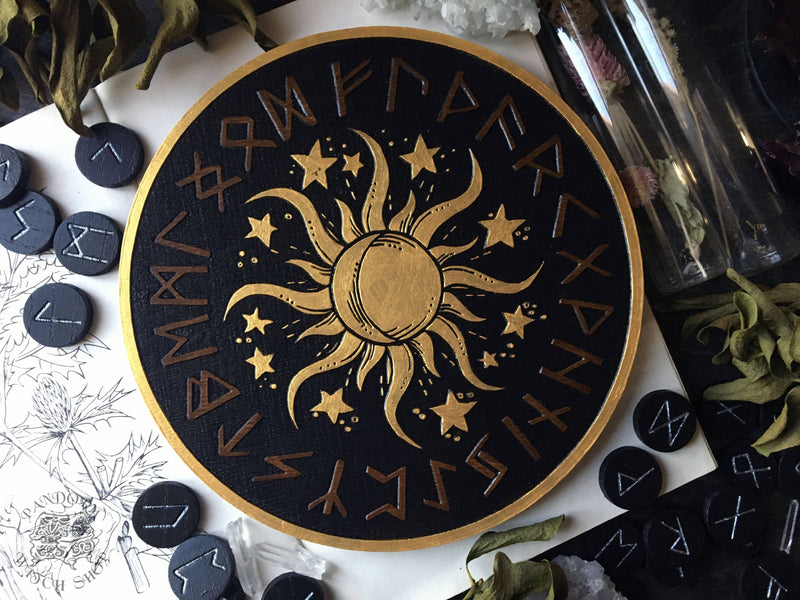 Elder Futhark Runes - Sun - Oak\Black+Gold