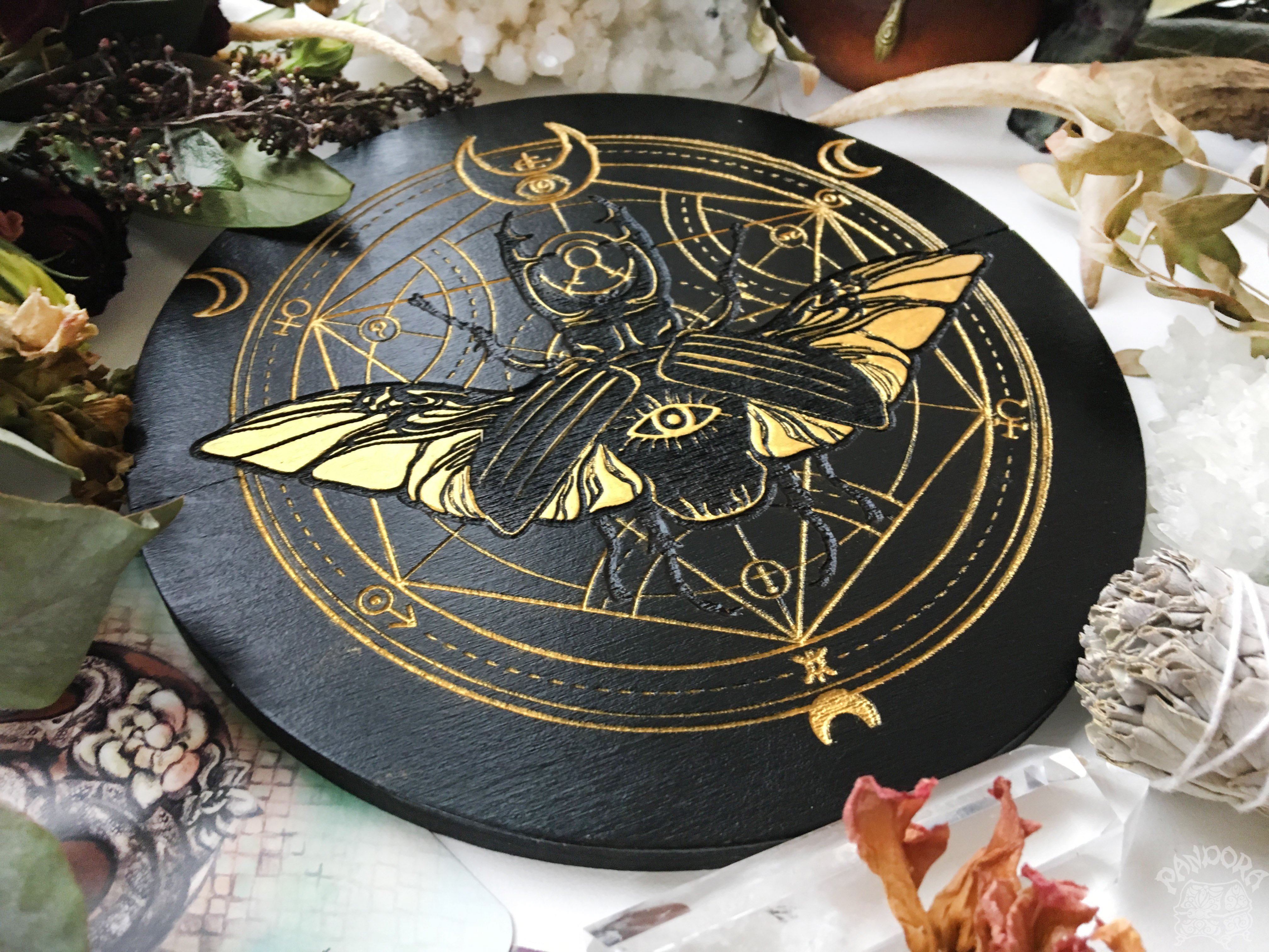 Magic Beetle - Altar Pentacle - Black\Gold