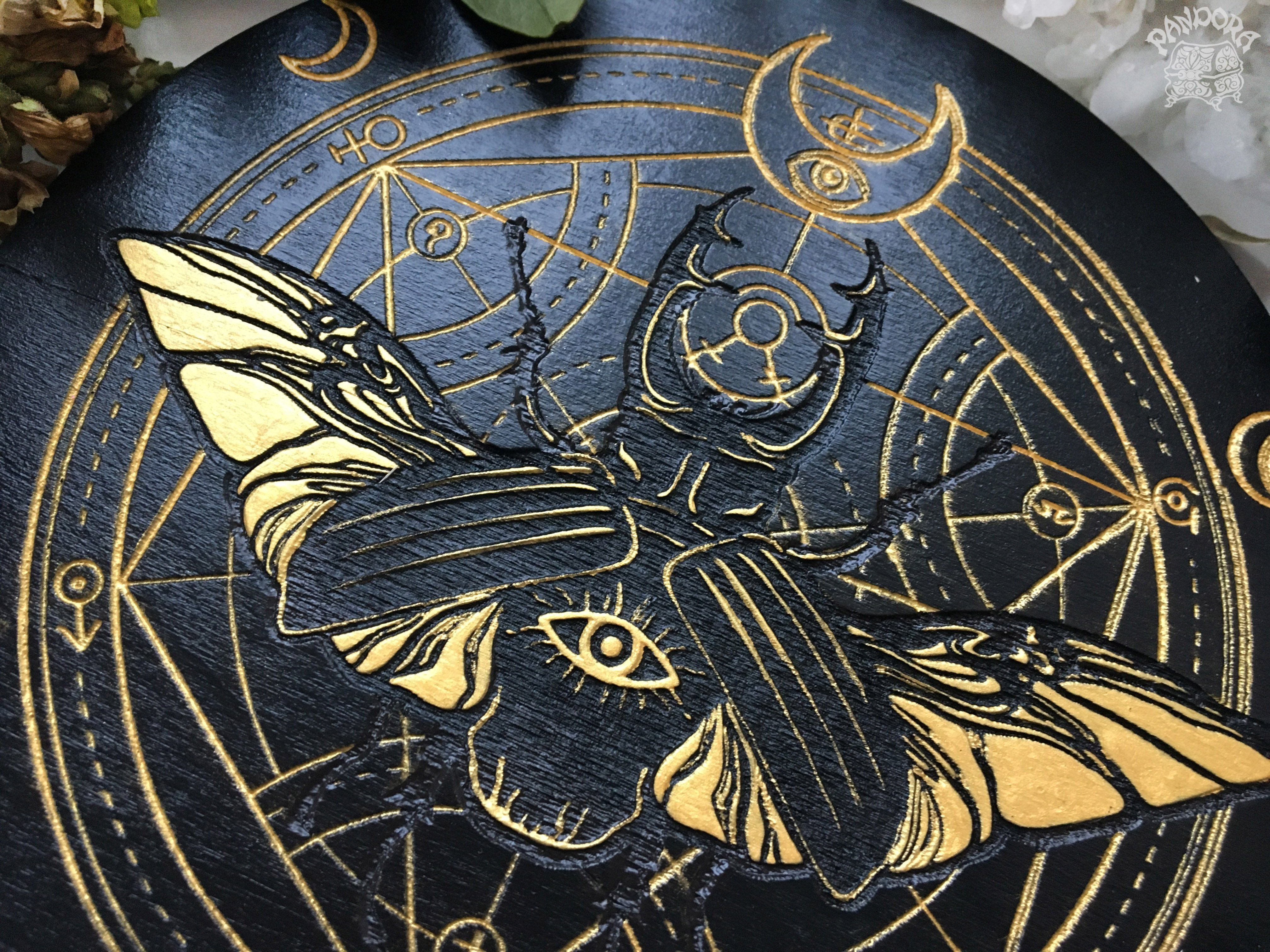 Magic Beetle - Altar Pentacle - Black\Gold