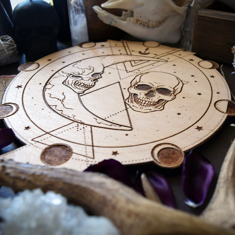 Moon Skull - Altar Pentacle - Natural