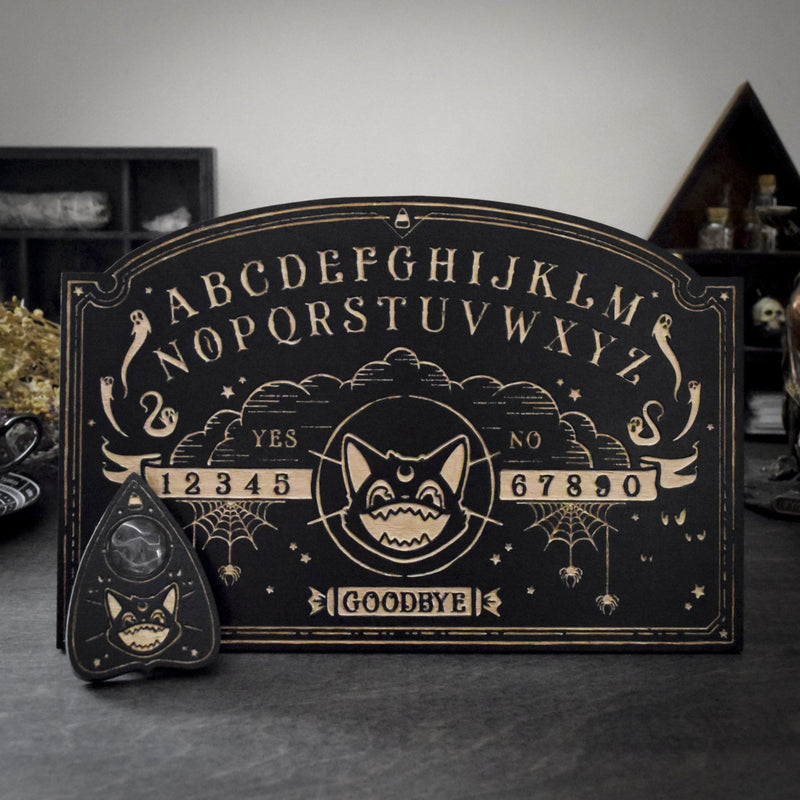 Ouija Board - Halloween Scream