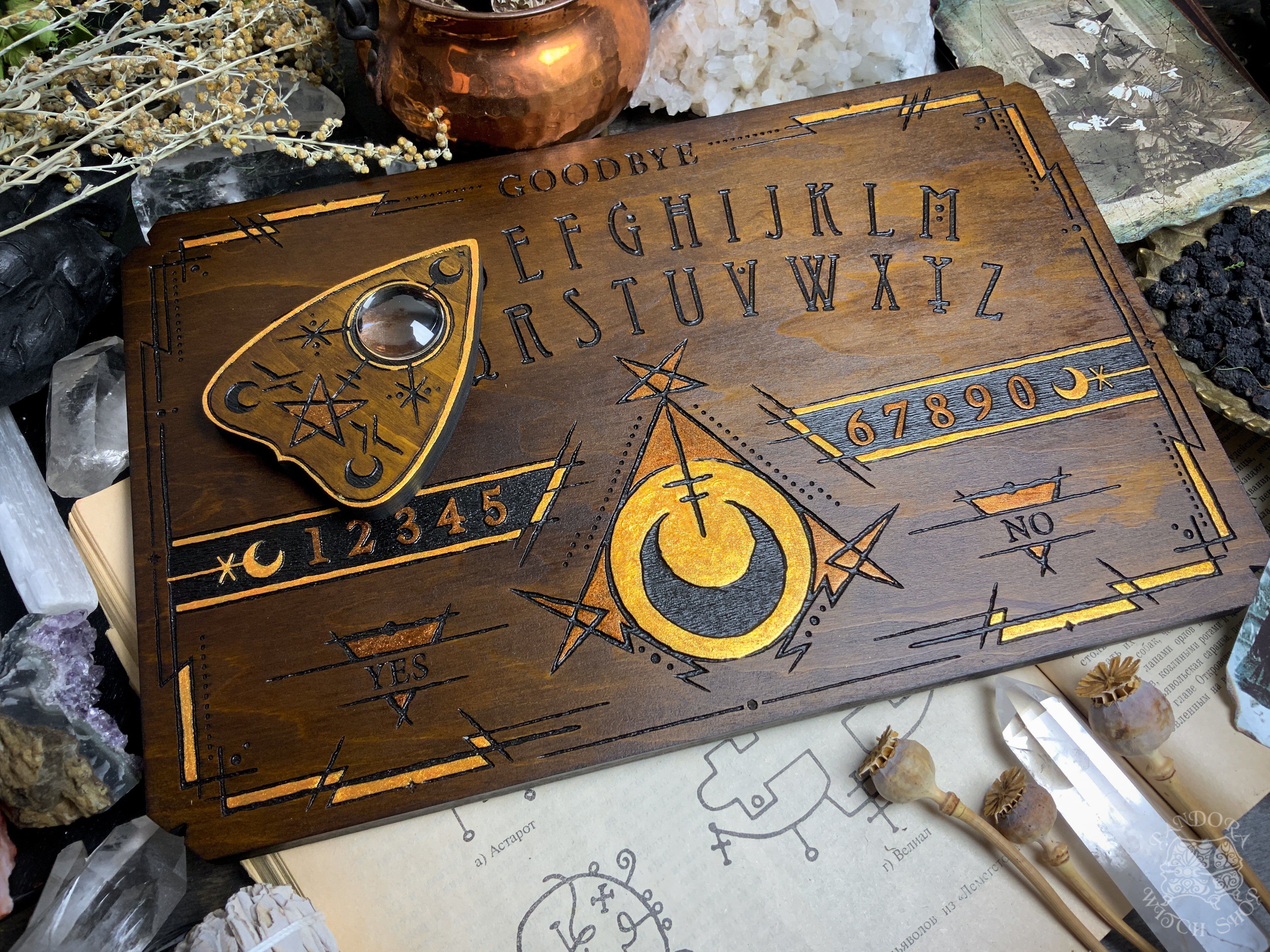 Ouija Board - Witchcraft Cult Dark wood