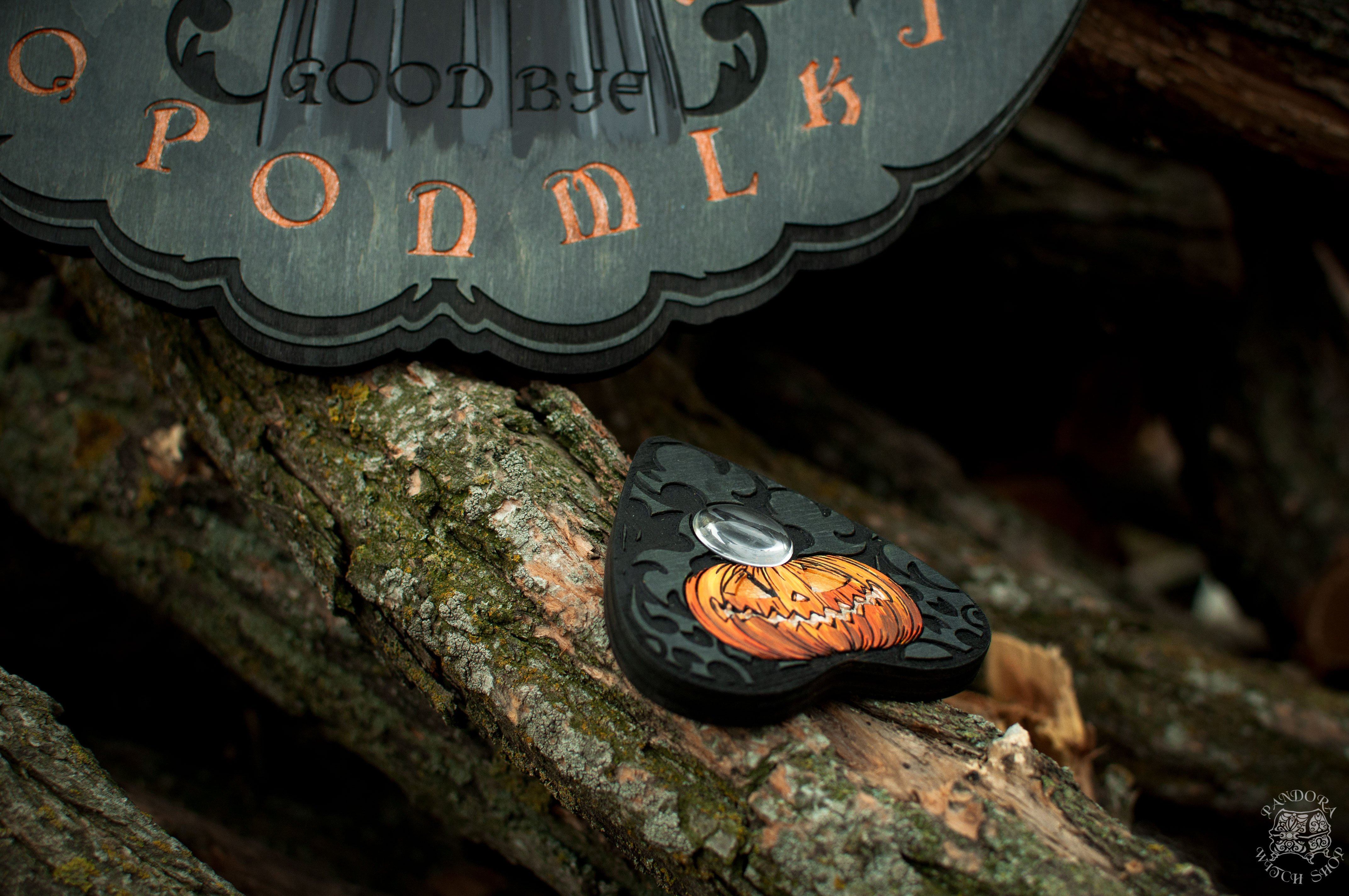 Ouija Planchette - Planchette - Lady Pumpkin - Gray