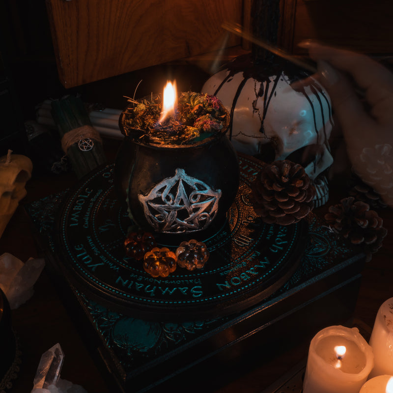 Witch Potion - The Magic of the Night - Beeswax candle