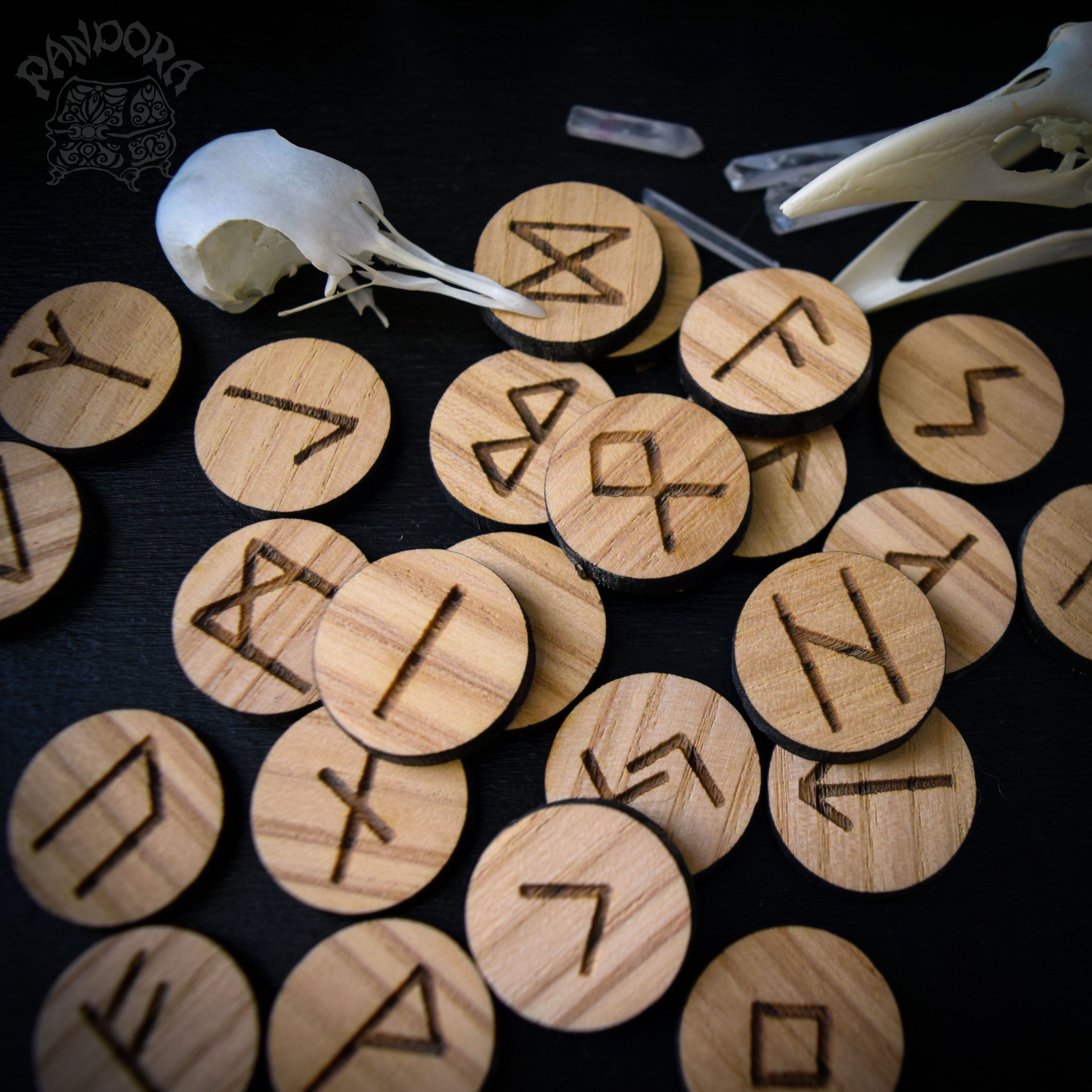 Round Runes - Ash wood – Pandora Witch Shop