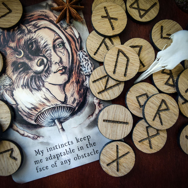 Round Runes - Oak wood – Pandora Witch Shop