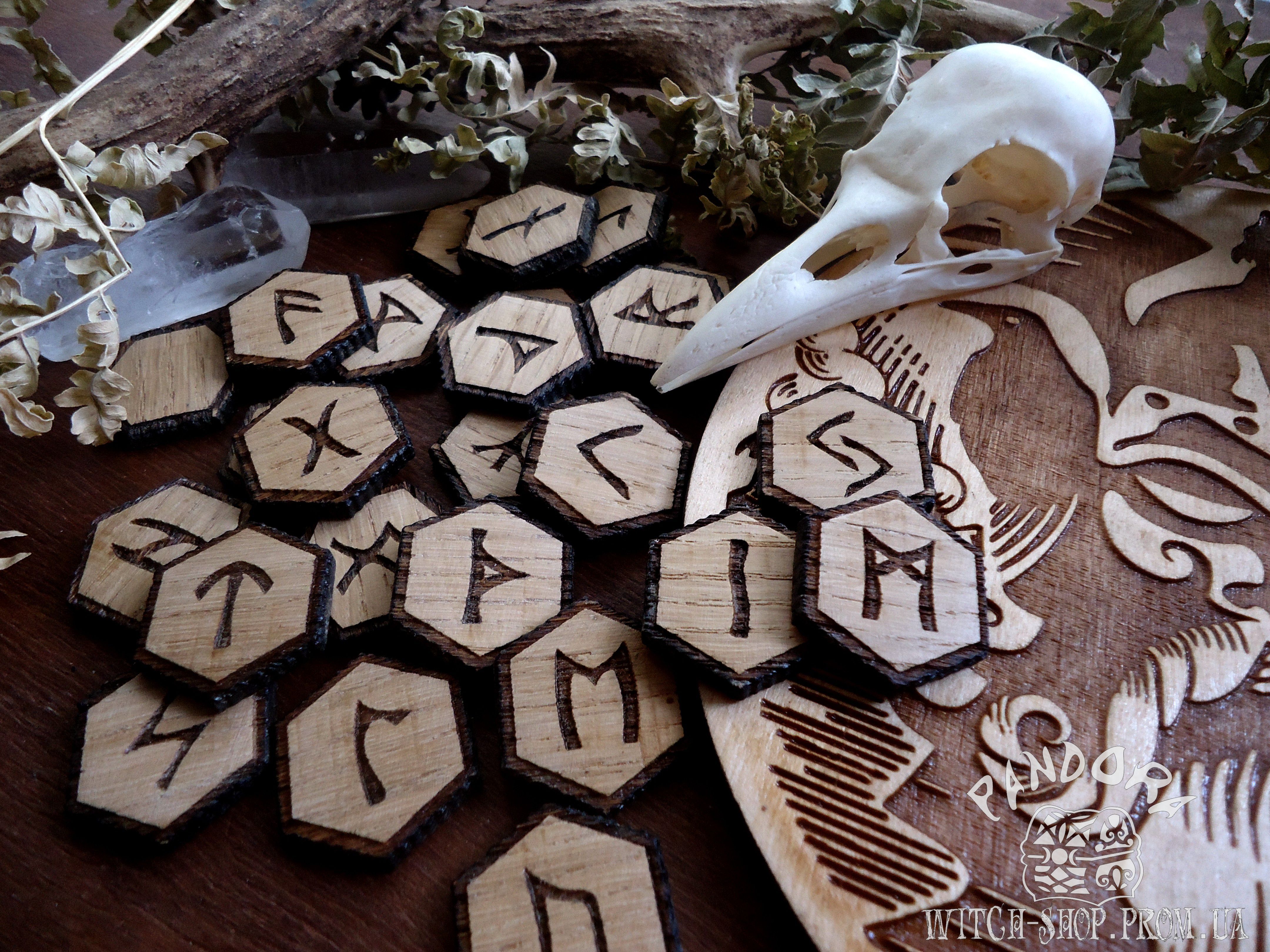 Rune - Elder Futhark, Runes, Oak Wood + Blank Rune