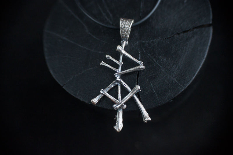 Silver pendant Rune spell luck and success