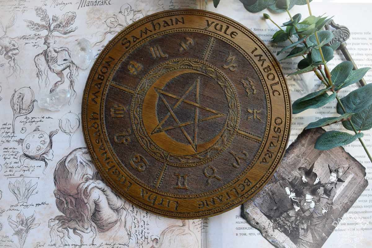 Wheel of the Year - PentaMoon - Dark wood